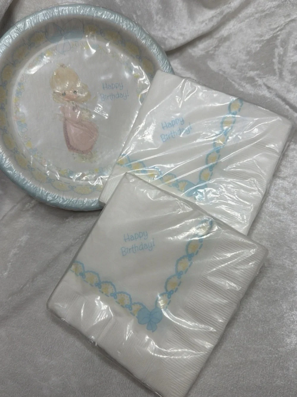 VTG 1992 Precious Moments Girl Birthday party Cake plates & napkins Hallmark